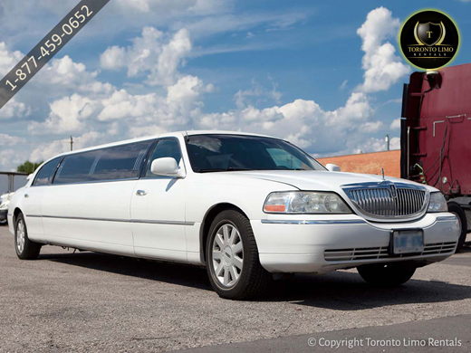 Lincoln Stretched Town Car Image 1