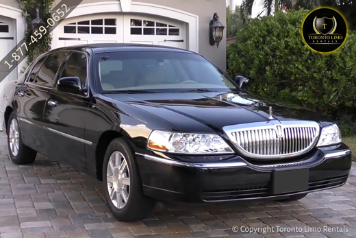 Lincoln Town Car Image 1