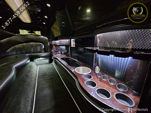 Black Lincoln MKT Limo Image 6